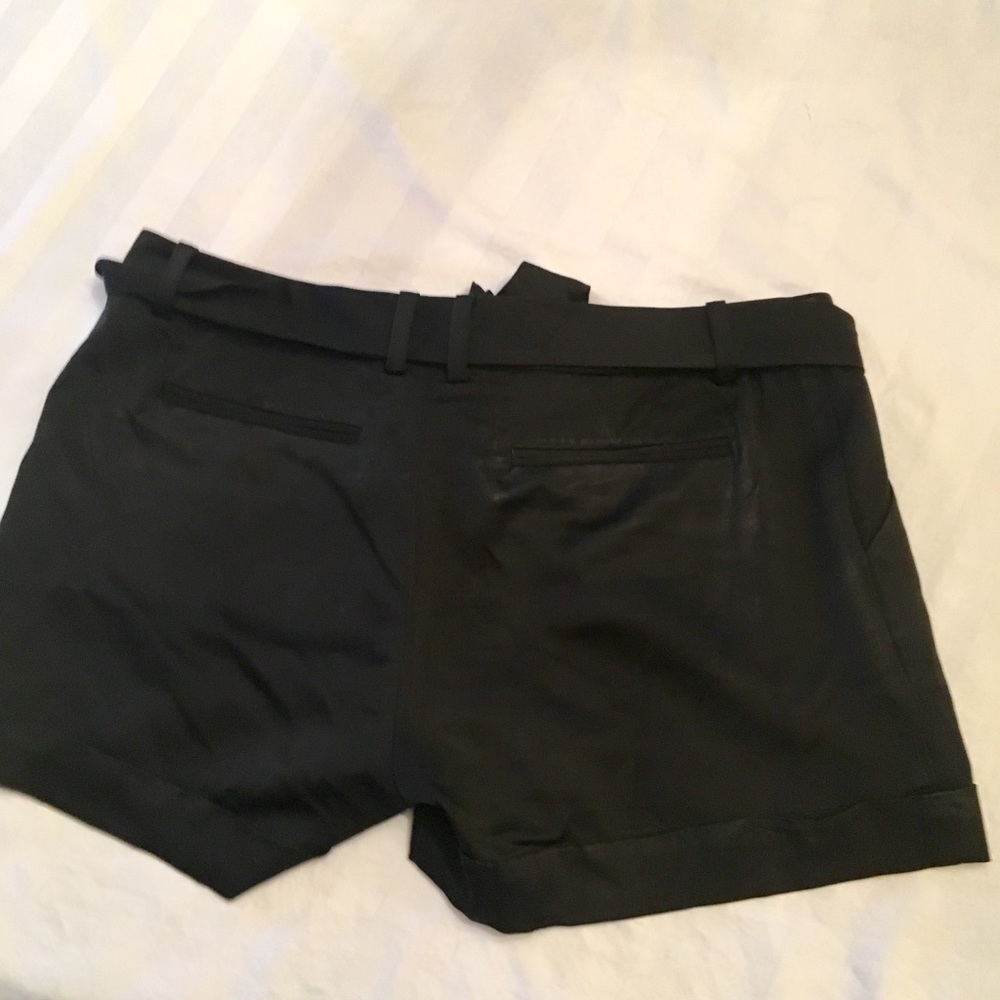Black shorts - Picture 4 of 8